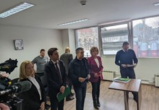 Мая Манолова Гласувайте с машини вълшебните флашки ще покажат измамитеАдминистративният