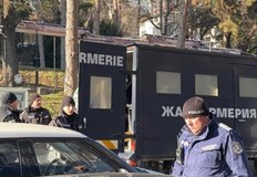 Запалянковците улучили патрулка със снежна топкаБлизо 30 фенове на ФК