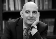 Журналистът Петър Волгин написа на стената си във фейсбук критично