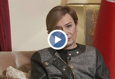 В момента има двама български граждани до които не можем