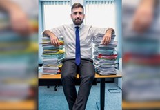 Евродепутатът стартира подписката през лятото на 2022 г след поредната