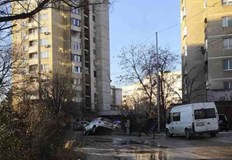 Инцидентът е станал тази сутринАвтомобил пропадна в дупка отворила се