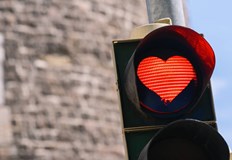 Даваме повод на хората да се усмихнат за Деня на