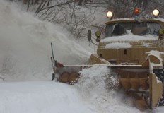 Заради обилен снеговалеж затвориха за движение Прохода на РепубликатаЛеките автомобили