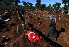 Спасителните операции продължаватНад 20 хиляди станаха жертвите в Турция и