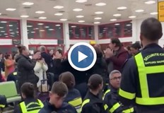 Спасителите извадиха от руините стотици оцелели от рухналите сгради след