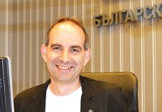 Недоволни граждани за втора събота протестират пред сградата на БНР