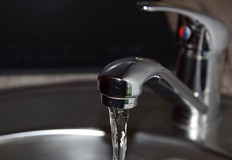 Причината са неподходящи метеорологични условияПоради неподходящи метеорологични условия подвързването на