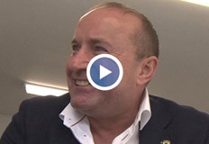 Дейв Фишуик призовава хората да правят обществено значими неща и