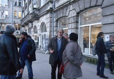 Изложбата на двамата художници може да бъде видяна в малката