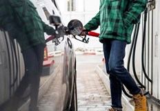 Ще скочат ли цените след ембаргото върху вноса на дизел