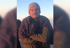 Близките на Емил твърдят че охранителна камера го е засякла