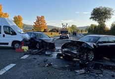 Съобщава се за четирима загиналиТежка верижна катастрофа преди Повеляново в