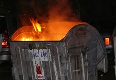 При 5 от случаите огнеборците са гасили горящи контейнери за