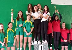 Общинските ученически игри в Русе завършихаВ залата по бадминтон към