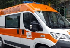 Пациентка на хемодиализа е изпаднала от кола при катастрофа в