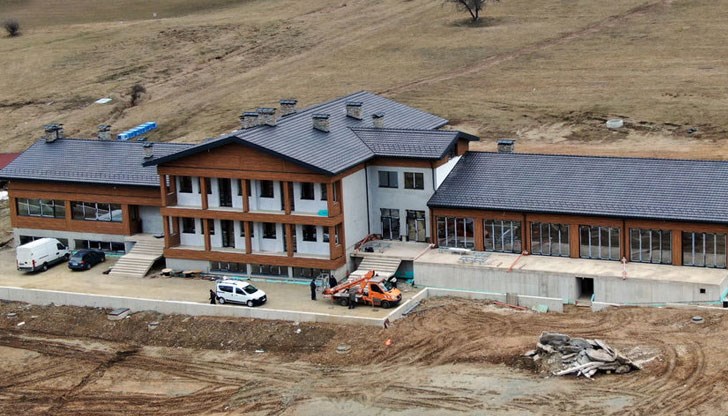 Сараят на Румен Гайтански - Вълка е незаконен Сараят на Румен Гайтански - Вълка е незаконен