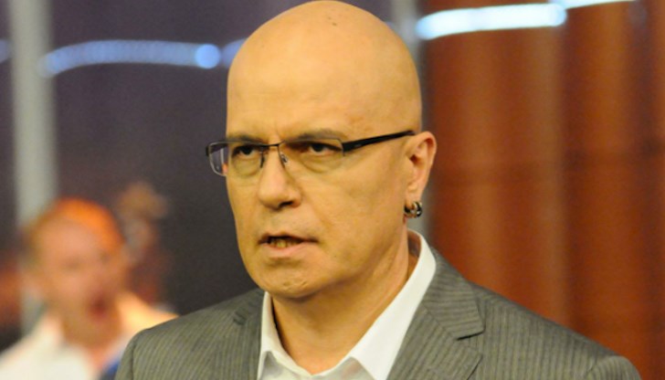 В социалните мрежи Слави Трифонов свърза Настимир Ананиев със скандала "Нексо"