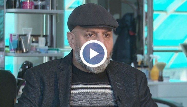 Преди 10 години Башар Акула бяга от войната в Сирия и намира дом в България