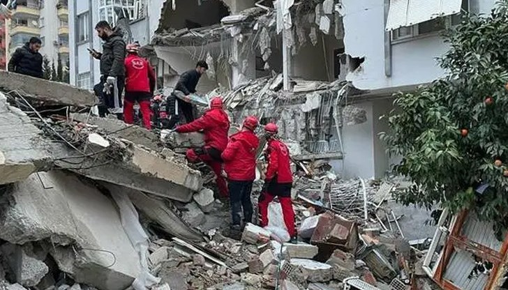 Жертвите на опустошителните земетресения в Турция и Сирия са вече над 10 000
