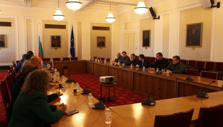 По-рано ГЕРБ също се срещнаха с представители на украинския парламент