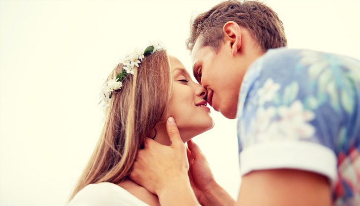 Рекордът на състезанието за най-дълга целувка е 112 минути