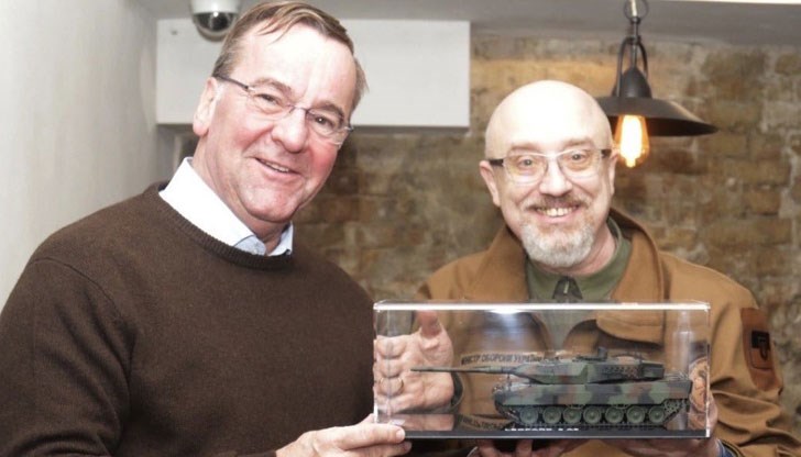 Първият "Леопард 2" пристигна в Киев, обяви Олексий Резников Първият "Леопард 2" пристигна в Киев, обяви Олексий Резников