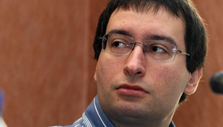 Държавата не може и не бива да се намесва пряко, подчерта икономистът