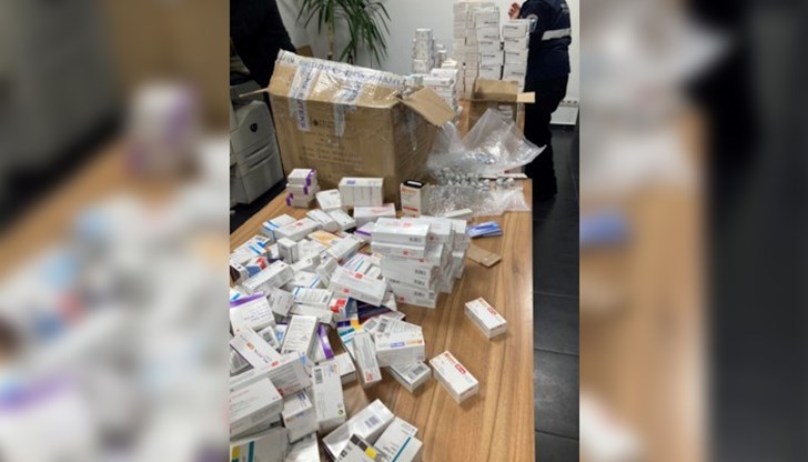 Митничарите откриха голямо количество медикаменти в товарен автомобил, влизащ в страната от Турция