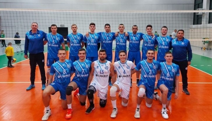 Русенци са лидер в Източната група Русенци са лидер в Източната група