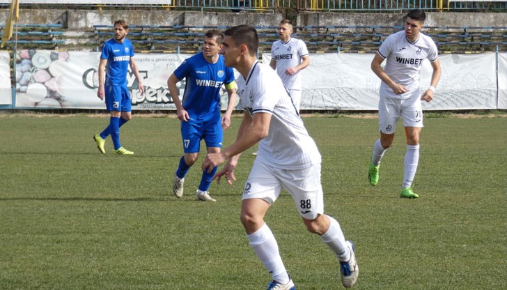 Георги Вълчев донесе успеха след гол с глава в добавеното време