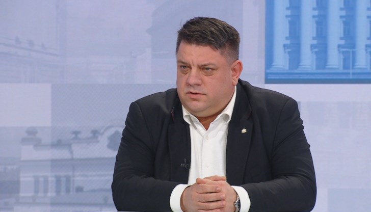 Според Зафиров действията на тези хора, които отдавна не работят за БСП, ще мобилизират партията