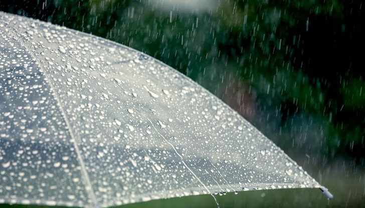 Жълт код за обилни валежи в шест области на страната