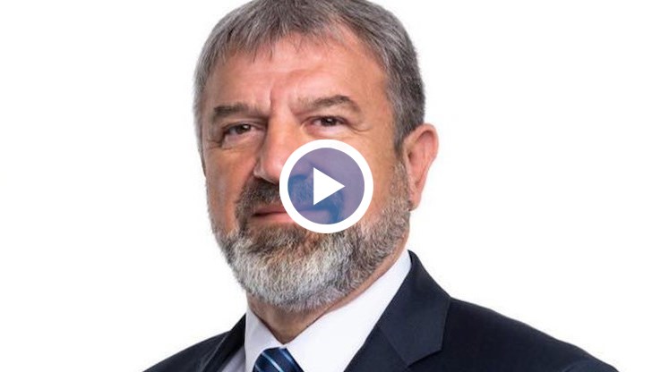 Работодателите плащат първите три дни от болничните от 2012 година, но това е остаряла мярка според Драгомир Драганов