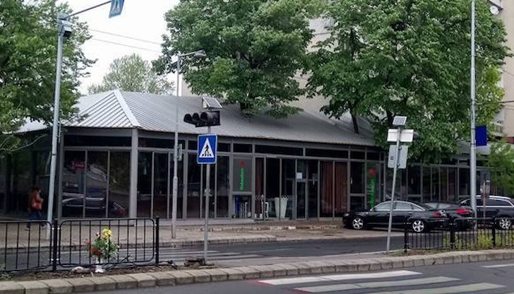 До саморазправата се стигнало защото шофьорът спрял рязко пред пресичащия мъж До саморазправата се стигнало защото шофьорът спрял рязко пред пресичащия мъж