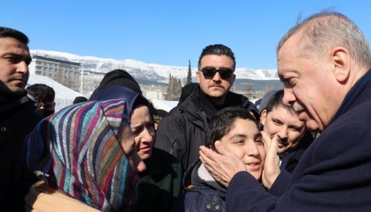 До една година правителството да възстанови епицентъра на земетресението, това обеща турският президент Ердоган