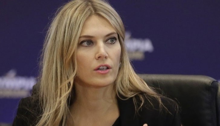 Жалбата до Съда на Европейския съюз е свързана с по-ранен случай, който излезе наяве само няколко дни след скандала "Катаргейт" Жалбата до Съда на Европейския съюз е свързана с по-ранен случай, който излезе наяве само няколко дни след скандала "Катаргейт"