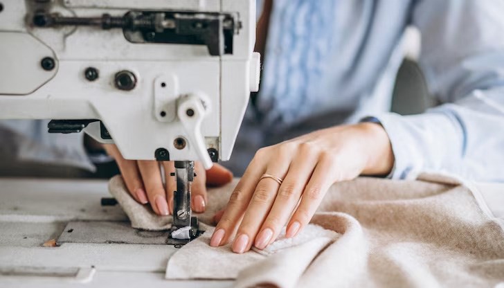Голяма част от жените са заети в шивашката промишленост