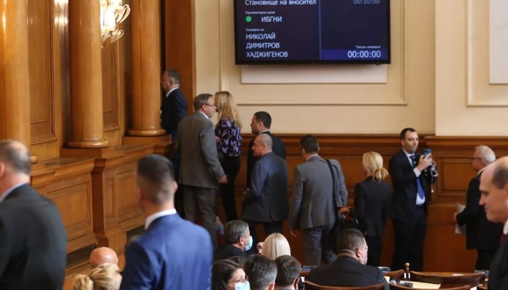 Данните на НСИ показват увеличение на депутатските заплати с 14% Данните на НСИ показват увеличение на депутатските заплати с 14%