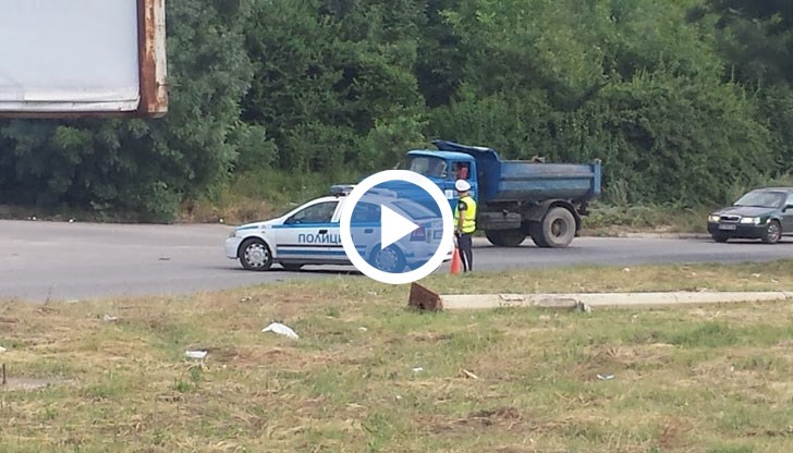 Проблемите на ключовия булевард са доста, като един от тях е свързан с липсата на места на достатъчно отводнителни съоръжения