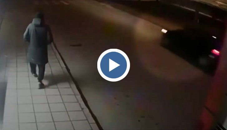 Хора от същия квартал се оплакаха, че е стреляно и по техните коли