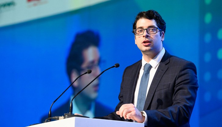 Вицепремиерът отправи апел към новия парламент да си свърши работата по правната съвместимост Вицепремиерът отправи апел към новия парламент да си свърши работата по правната съвместимост