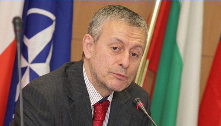 По думите на Паси всички тези агресии са съпроводени с пропаганда и фалш По думите на Паси всички тези агресии са съпроводени с пропаганда и фалш