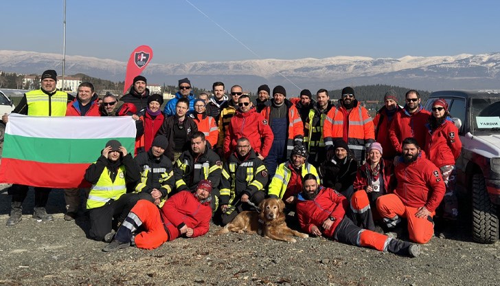 Нашите лъвове и герои от Национална асоциация на доброволците са готови да помогнат на хора в нужда въпреки минусовите температури, лишенията и умората