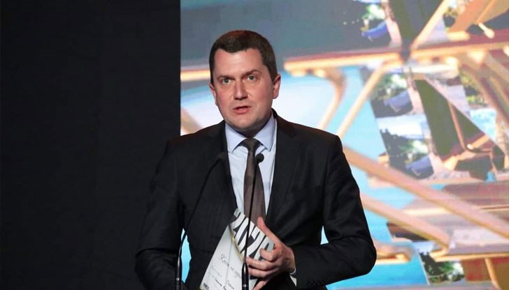 Кметът на Перник: Голяма млада генерация беше махната от партията с лека ръка Кметът на Перник: Голяма млада генерация беше махната от партията с лека ръка