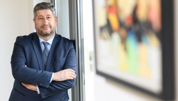 Незабавно да подадат оставка, призова съпредседателят на “Демократична България” Незабавно да подадат оставка, призова съпредседателят на “Демократична България”