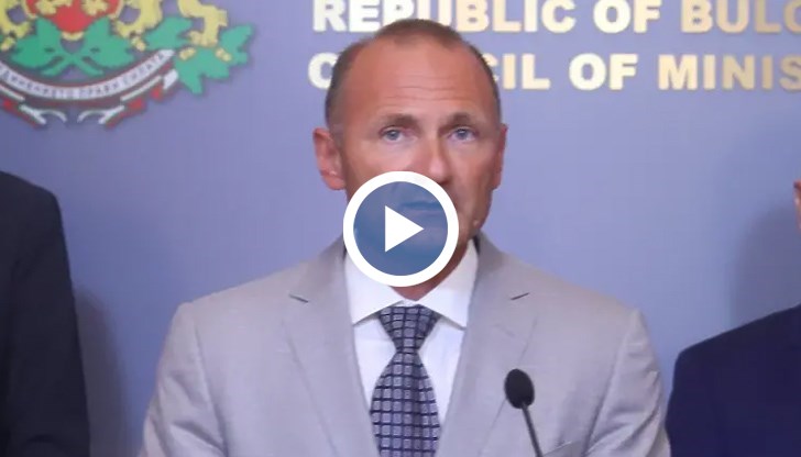 Фактите са, че много договори са сключени в нарушение на Закона за енергетиката, заяви още Христов