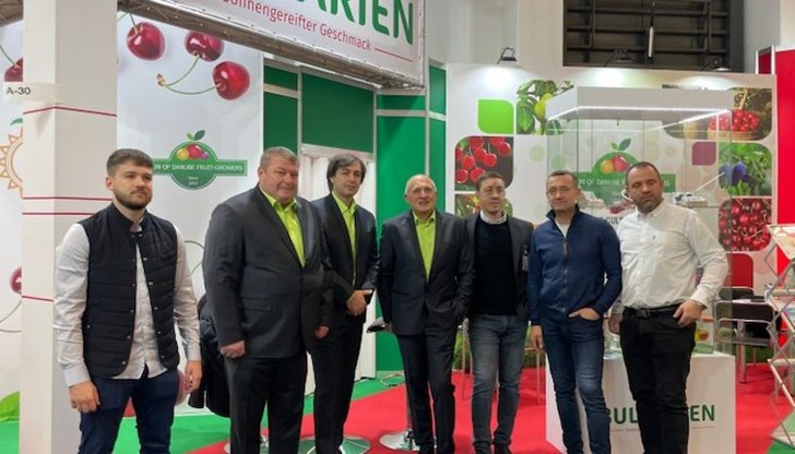 Секторът е застрашен от рецесия и точно в такива моменти участието в международни изложения се превръща в двигател за преодоляване на трудностите, заяви Николай Колев