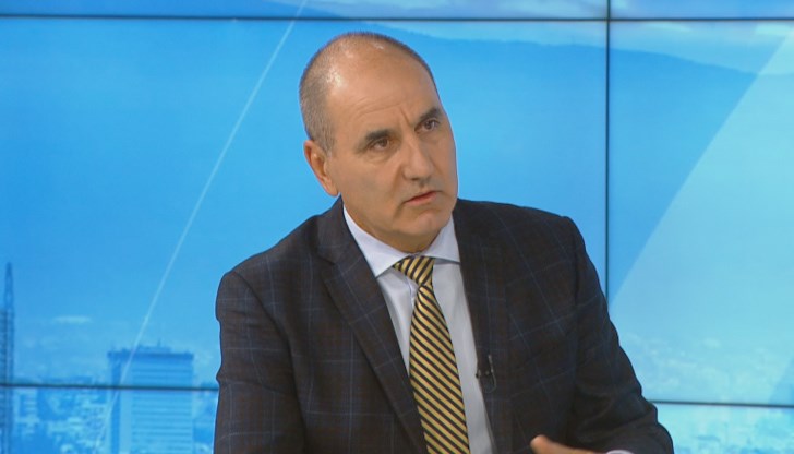 "Републиканци за България" е заявила подкрепата си за демократичните формации в лицето на ПП и ДБ, каза Цветан Цветанов