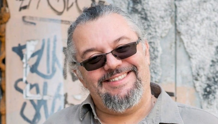 Ще видите името ми под номер 7 в бюлетината на ПП-ДБ за парламентарните избори в 16-и МИР – Пловдив град, написа Пейков във фейсбук